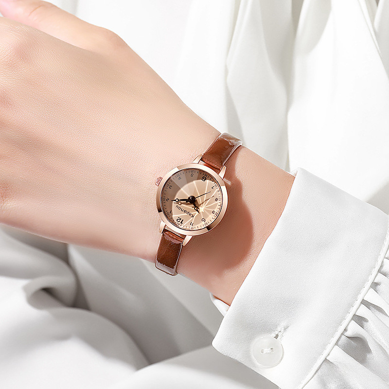 Relógio Feminino, Relógio de Q - Luxury Watch Values avaliação e preço