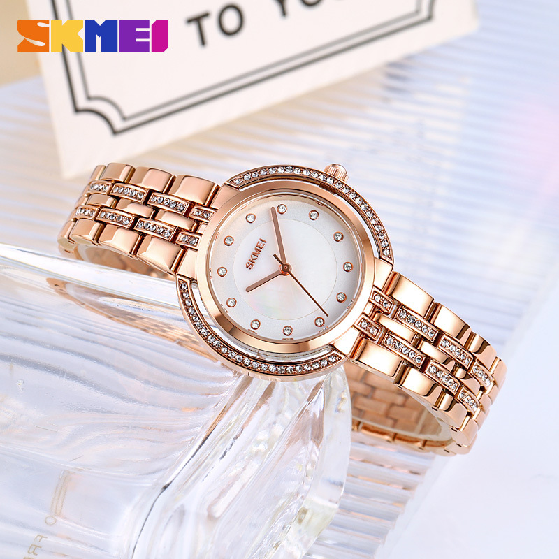 Relógio de Pulso Feminino de Q - Luxury Watch Display avaliação e preço